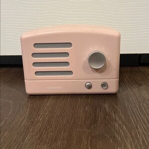 Polaroid Soft Pink Retro Wireless Speaker